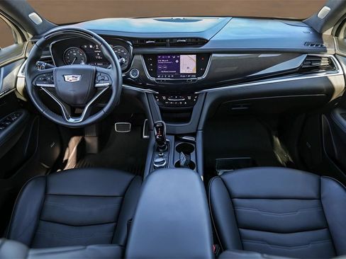 Certified 2025 Cadillac XT6 Sport w/ Platinum Package image 27