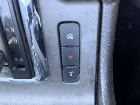 Used 2012 Ford Mustang Convertible RWD image 19