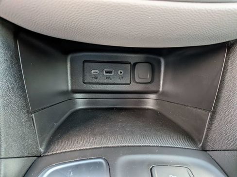 Used 2024 Chevrolet Equinox LT FWD image 34