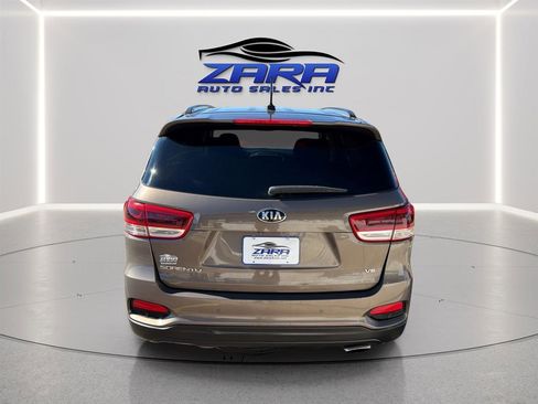 Used 2019 Kia Sorento S image 6