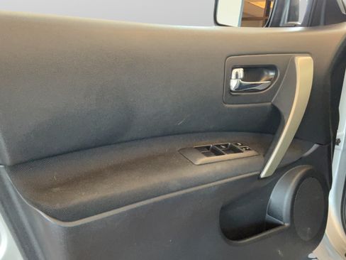 Used 2013 Nissan Rogue S w/ Special Edition Pkg FWD image 19