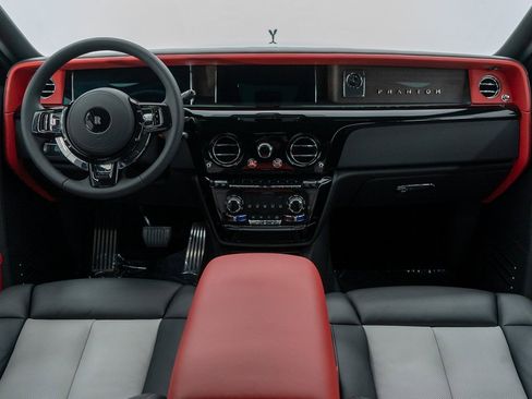 New 2026 Rolls-Royce Phantom Sedan image 32