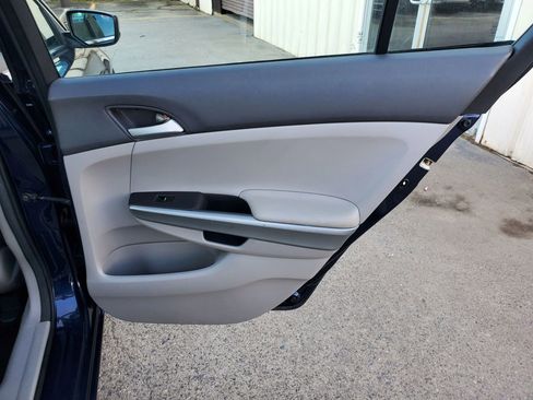 Used 2010 Honda Accord EX image 17