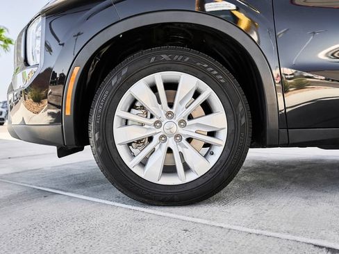Used 2025 Mitsubishi Outlander ES FWD image 3