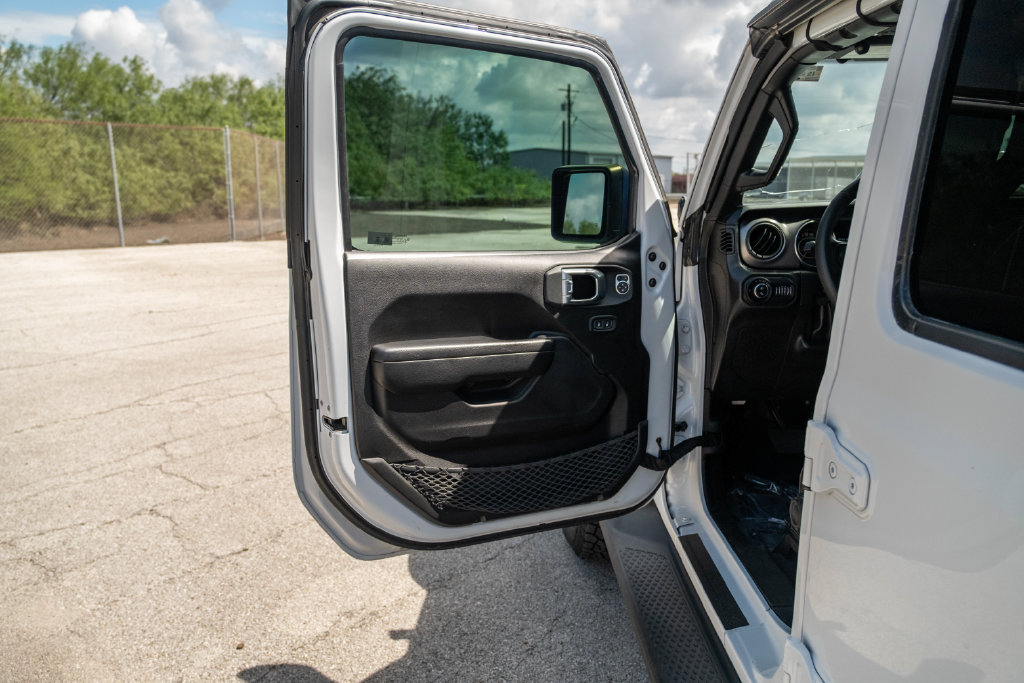 Used 2022 Jeep Gladiator Sport AWD/4WD image 11