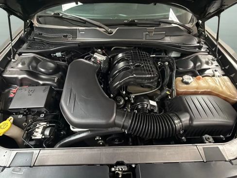 Used 2019 Dodge Challenger SXT RWD image 23