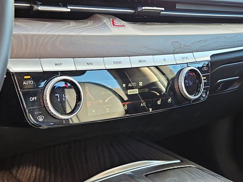 Used 2023 Genesis G80 2.5T w/ Advanced Package image 16