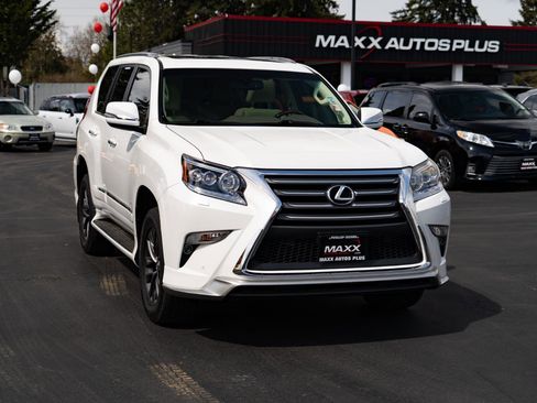 Used 2018 Lexus GX 460 Premium image 2