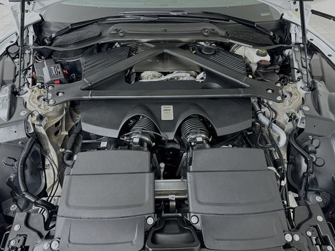 Used 2024 Aston Martin DB12 Coupe RWD image 26
