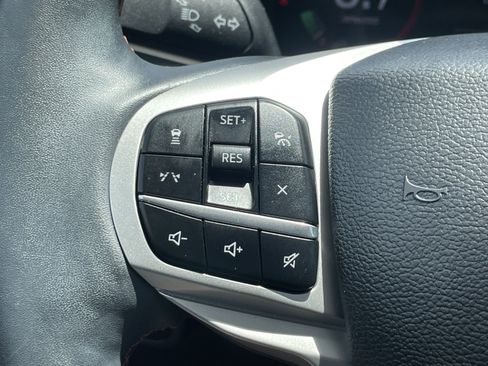 Used 2025 Ford Explorer Active w/ Active Comfort Package AWD/4WD image 24