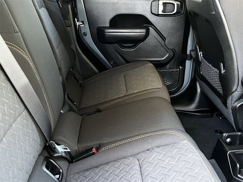 New 2025 Jeep Gladiator Mojave image 25