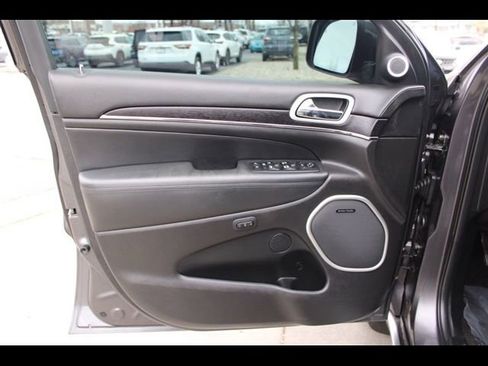 Used 2018 Jeep Grand Cherokee Summit w/ Platinum Series Group AWD/4WD image 20