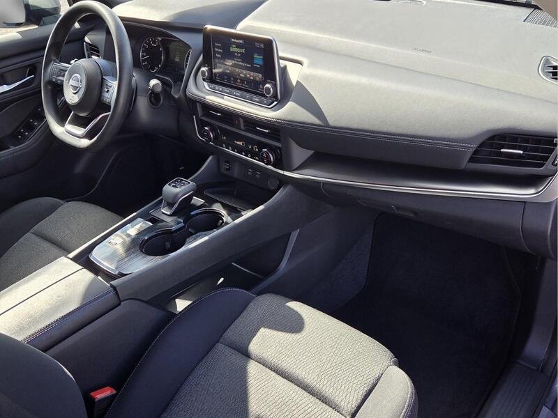 Used 2024 Nissan Rogue SV FWD image 19