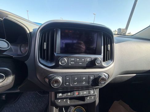 Used 2017 Chevrolet Colorado Z71 AWD/4WD image 20