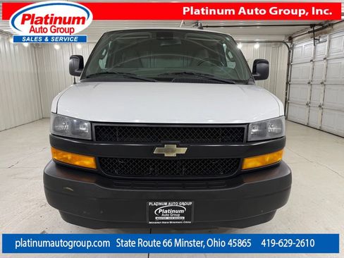 Used 2019 Chevrolet Express 3500 Extended w/ Driver Convenience Package RWD image 8