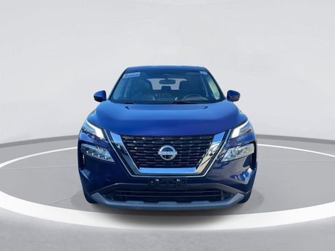Certified 2022 Nissan Rogue SV image 2
