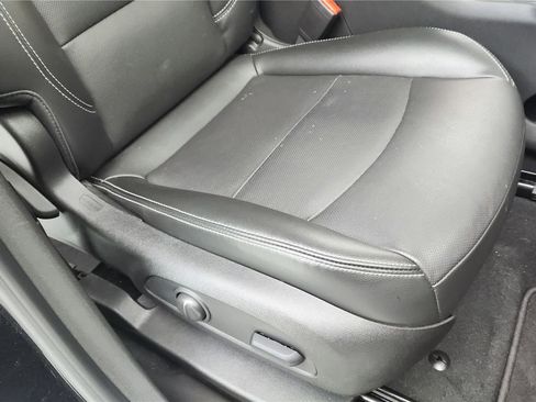 Used 2022 GMC Terrain SLT image 29