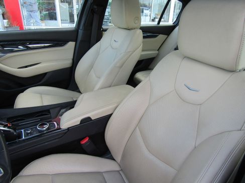 Used 2023 Cadillac CT5 Luxury image 11