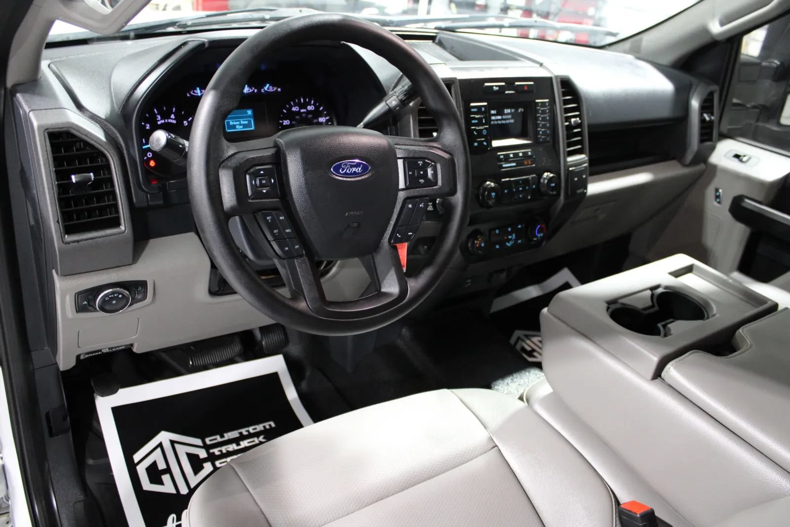 Used 2022 Ford F250 XL w/ Power Equipment Group AWD/4WD image 23