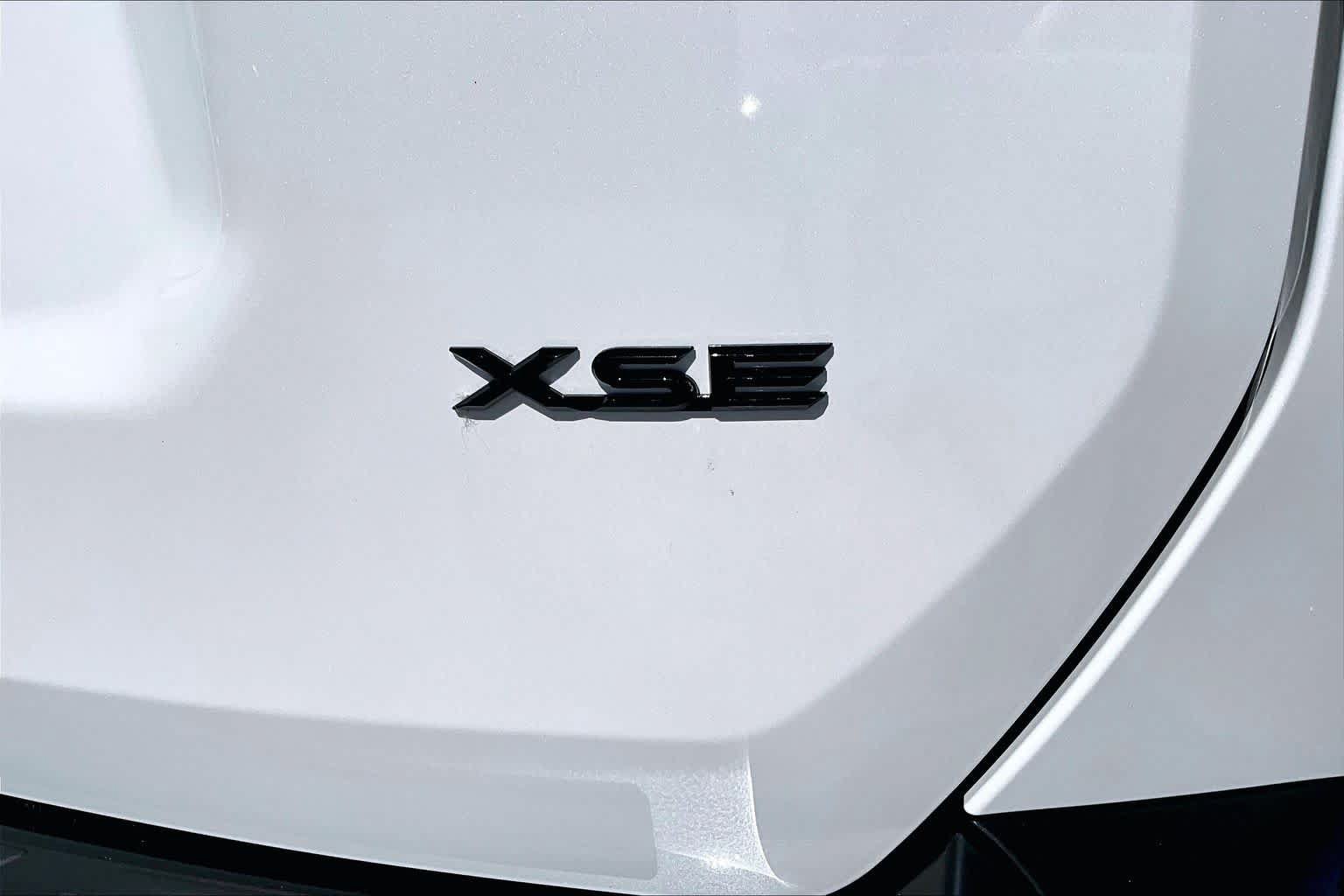 Used 2026 Toyota RAV4 XSE w/ Panoramic Sun Roof Package AWD/4WD image 10