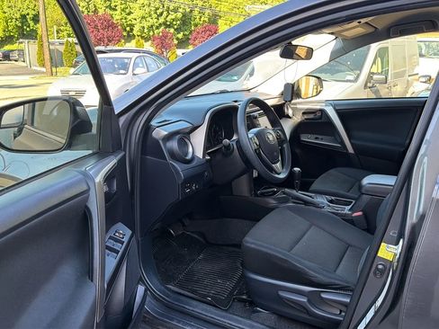 Used 2017 Toyota RAV4 LE w/ All Weather Liner Package AWD/4WD image 23