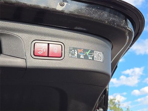 New 2026 Mercedes-Benz GLE 350 4MATIC image 32