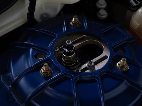 Used 2021 Chevrolet Camaro LT RWD image 31