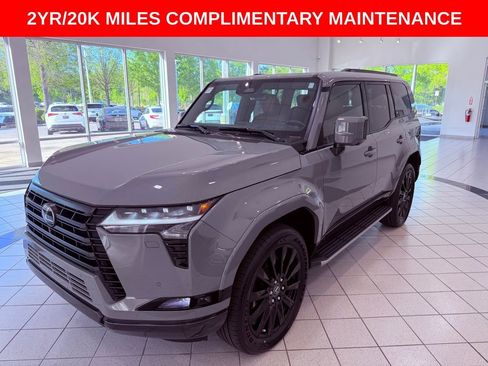 Certified 2024 Lexus GX 550 w/ Accessory Package (2T) image 3