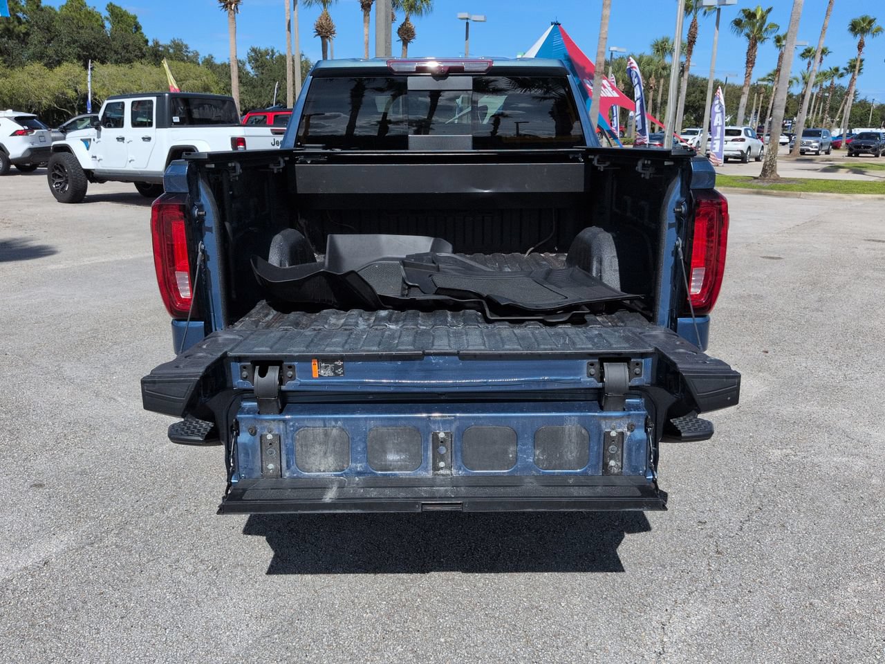 Used 2024 GMC Sierra 1500 Denali AWD/4WD image 12