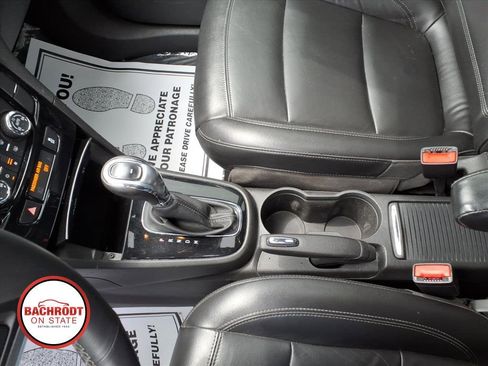 Used 2019 Buick Encore Essence w/ Experience Buick Package FWD image 16