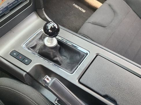 Used 2014 Ford Mustang Premium RWD image 21