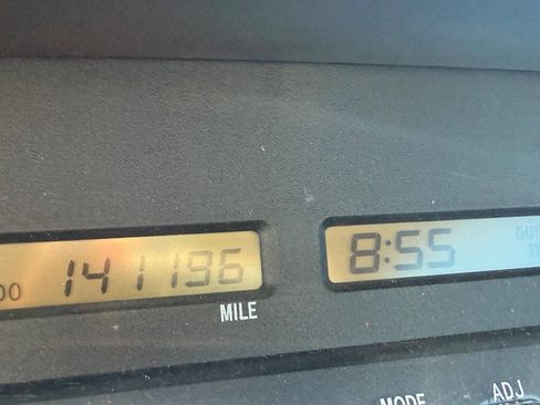 Used 2001 Toyota Avalon XLS image 21