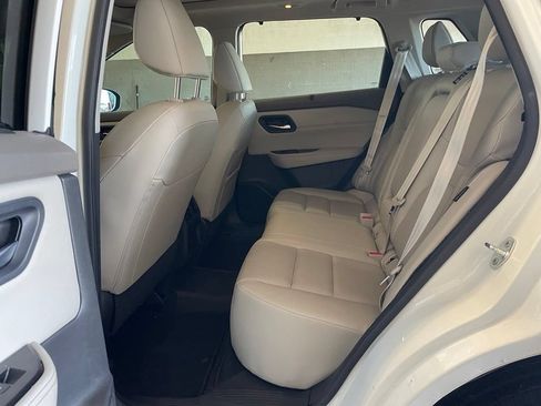 Certified 2023 Nissan Rogue SV w/ SV Premium Package FWD image 16
