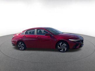 Used 2025 Hyundai Elantra SEL video 2