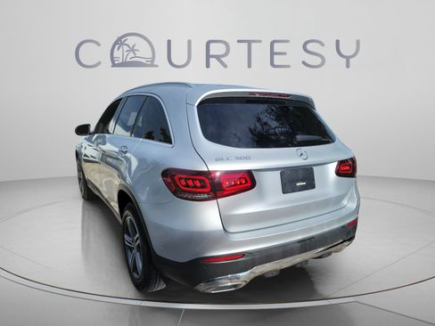 Used 2020 Mercedes-Benz GLC 300 image 2