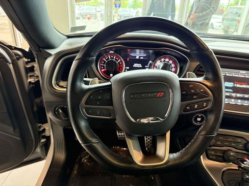 Used 2022 Dodge Challenger R/T Scat Pack RWD image 18