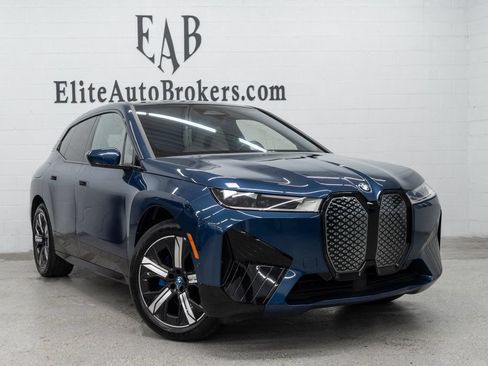Used 2023 BMW iX xDrive50 w/ Sport Package AWD/4WD image 49