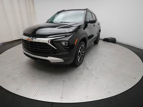 Used 2025 Chevrolet TrailBlazer LT image 12