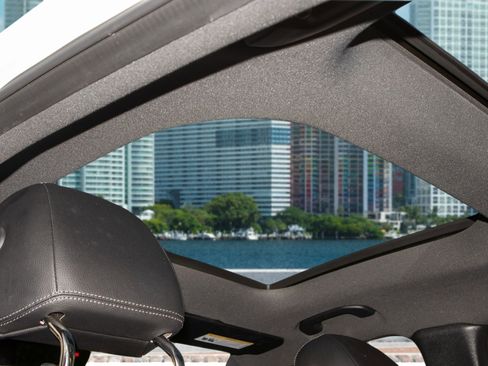 Used 2020 Mercedes-Benz GLA 250 w/ Convenience Package image 19