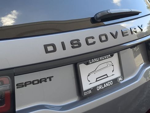 Certified 2025 Land Rover Discovery Sport Dynamic SE AWD/4WD image 12