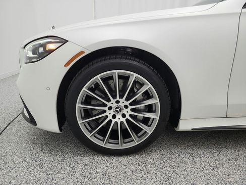 Used 2025 Mercedes-Benz S 580 4MATIC Sedan image 17