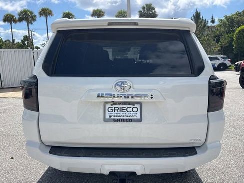 Used 2020 Toyota 4Runner SR5 Premium w/ Moonroof Package AWD/4WD image 3