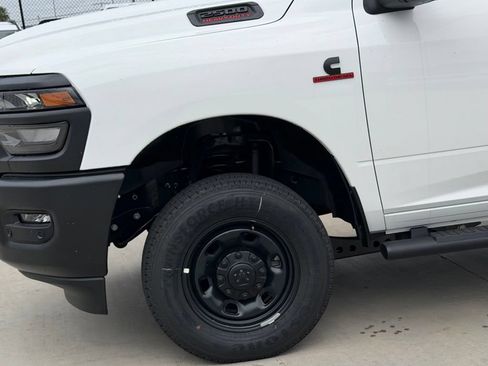 New 2026 RAM 2500 Tradesman AWD/4WD image 9