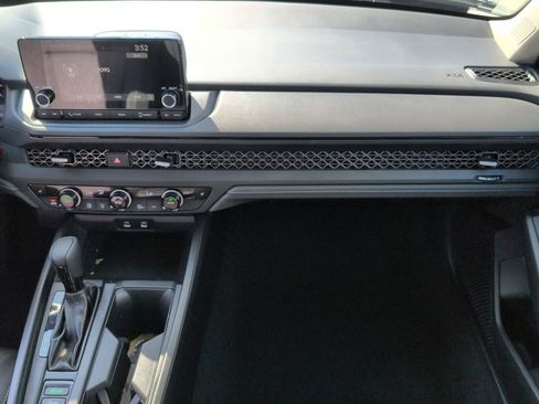 Used 2025 Honda Accord SE image 21