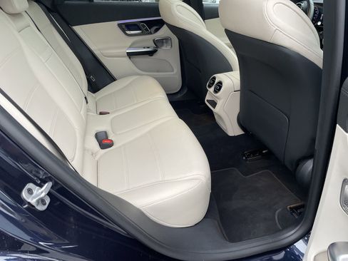 Certified 2024 Mercedes-Benz GLC 300 image 43