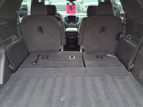 Used 2023 Chevrolet Traverse LT image 9