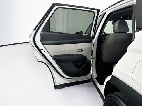 Used 2025 Hyundai Tucson SEL AWD/4WD image 26