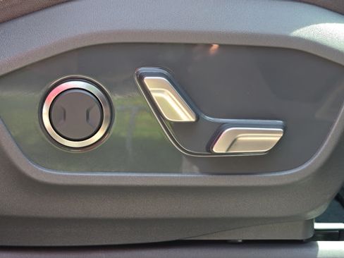 Used 2024 Kia EV9 Land AWD/4WD image 30