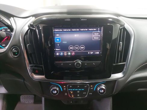 Used 2021 Chevrolet Traverse LS FWD image 19