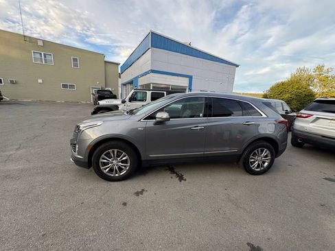 Used 2022 Cadillac XT5 Premium Luxury w/ Technology Package image 2